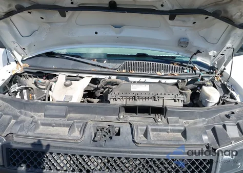 2018 Chevrolet Express 2500 Work Van z USA, uszkodzony, nr VIN 1GCWGAFP3J1272053